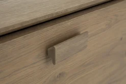 Flamant Aber, Schoenenrek, Verweerd Eikenhout, Met Kastroede^ Kasten