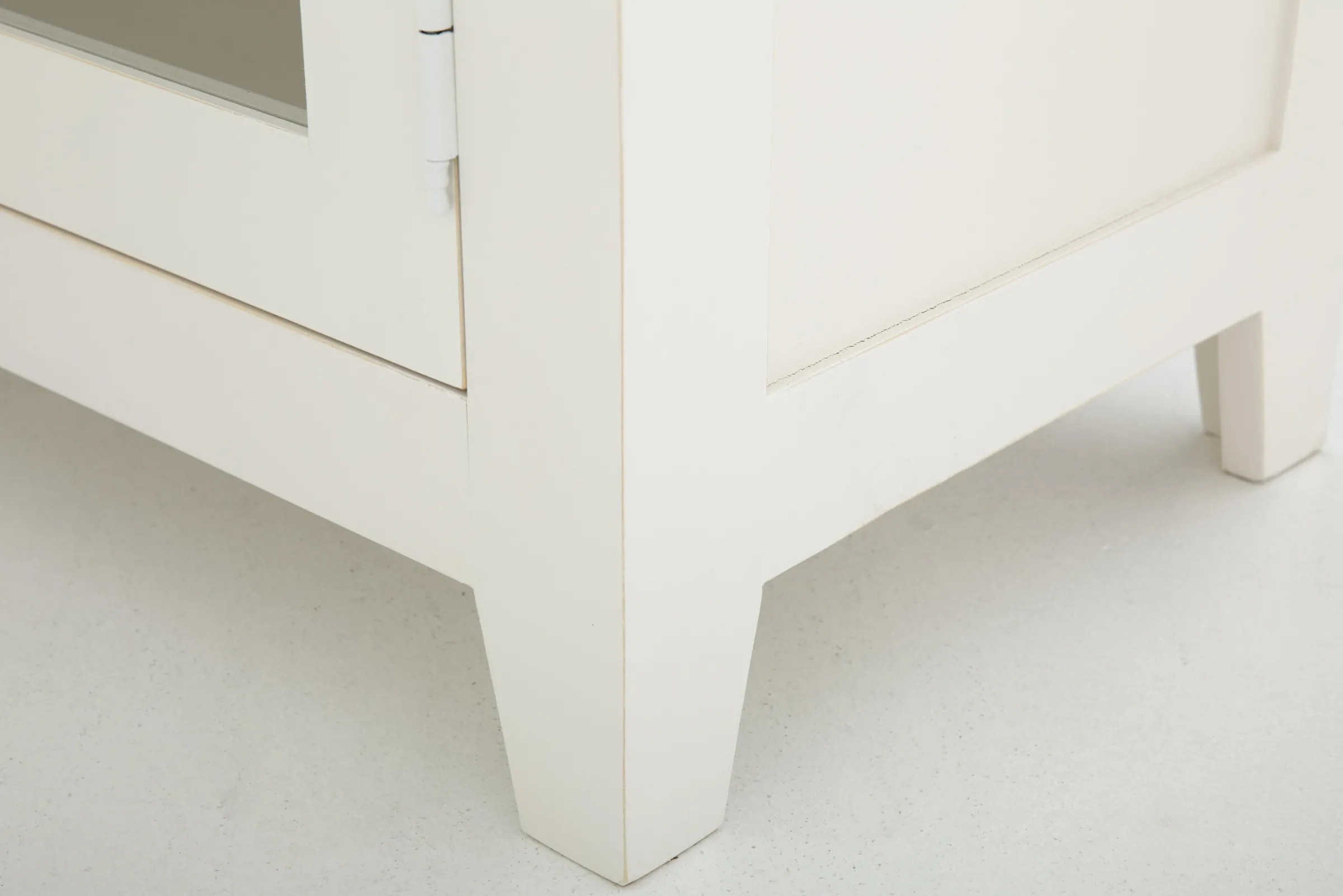 Flamant Brest, Vitrinekast, 2 Deuren En 4 Lades^ Kasten