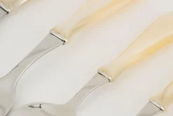 Flamant Coline, Caker-Server^ Bestek