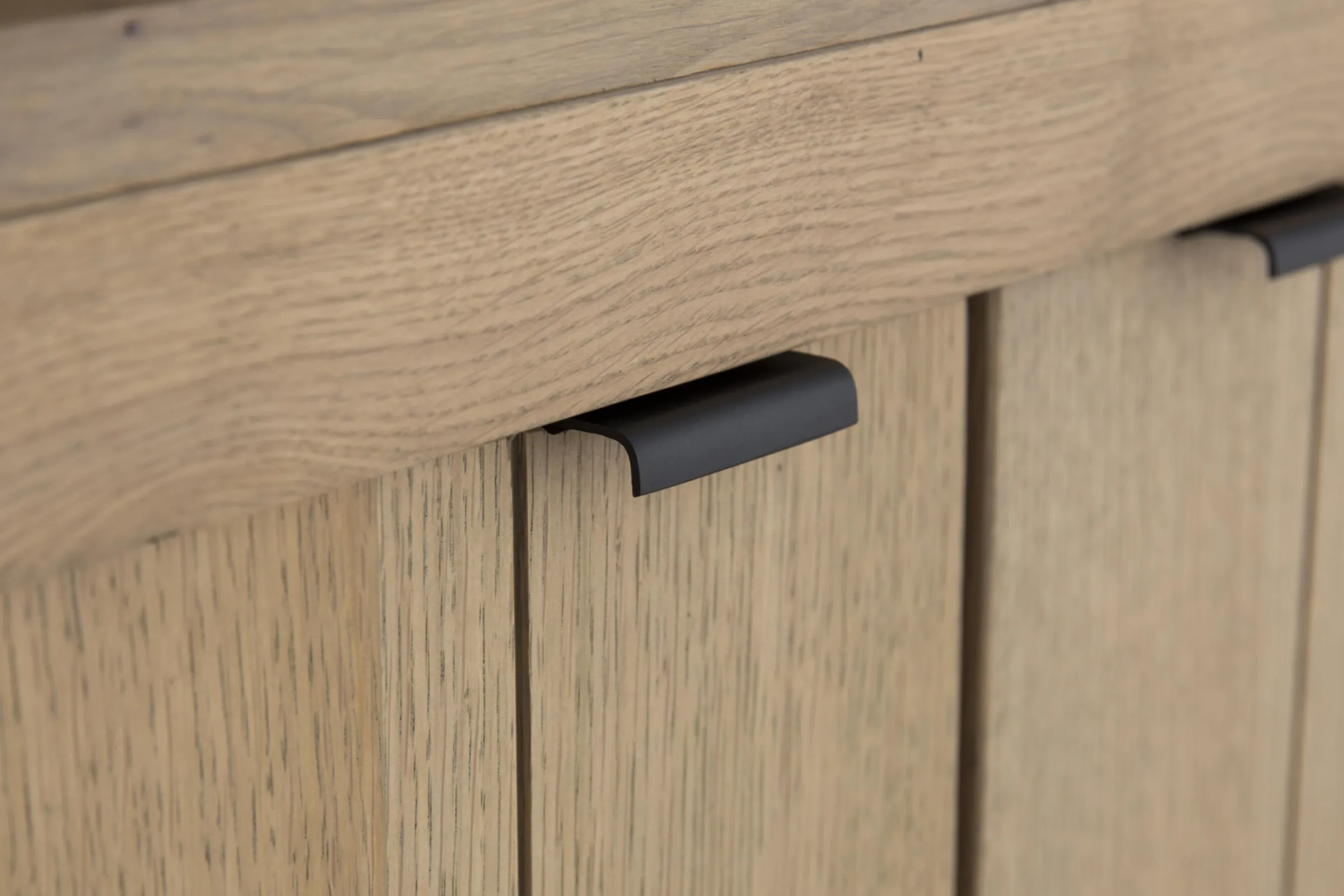 Flamant Ijzeren Jason, Kast, Verweerd Eikenhout, 3 Ijzeren Deuren^ Kasten