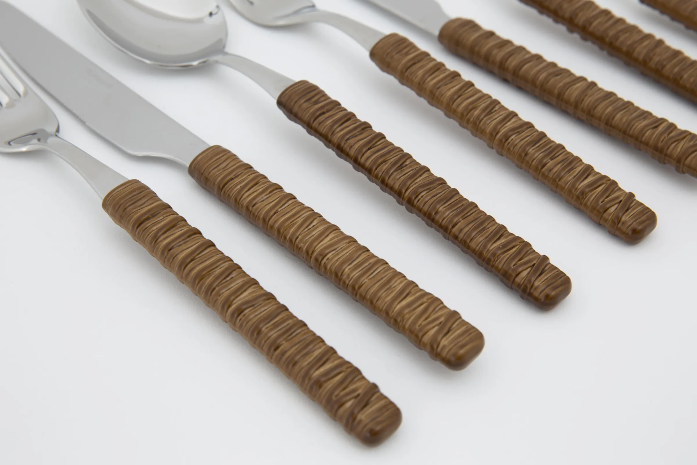 Flamant Korba, Tafellepel^ Bestek