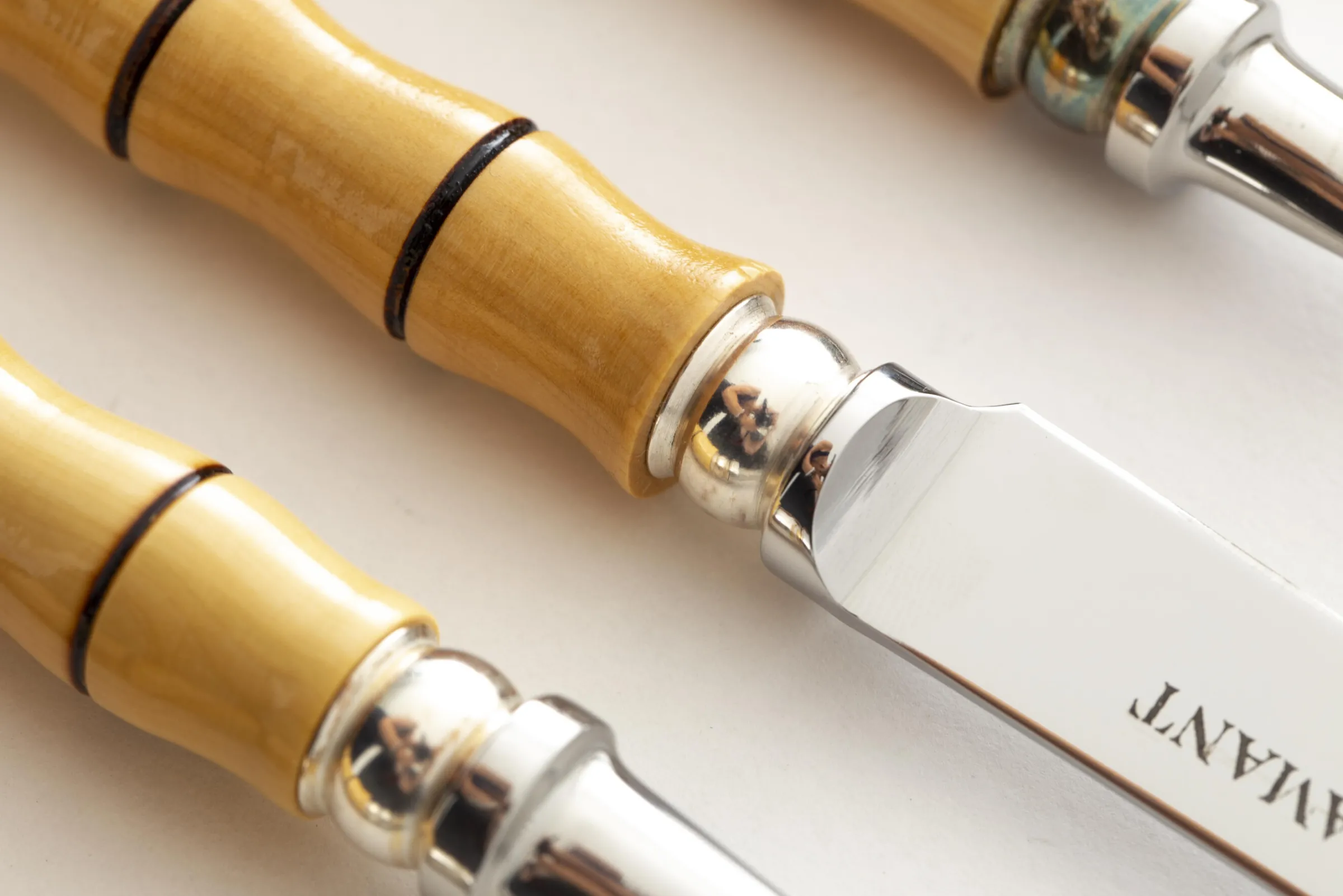 Flamant Olsaka, Vismes^ Bestek