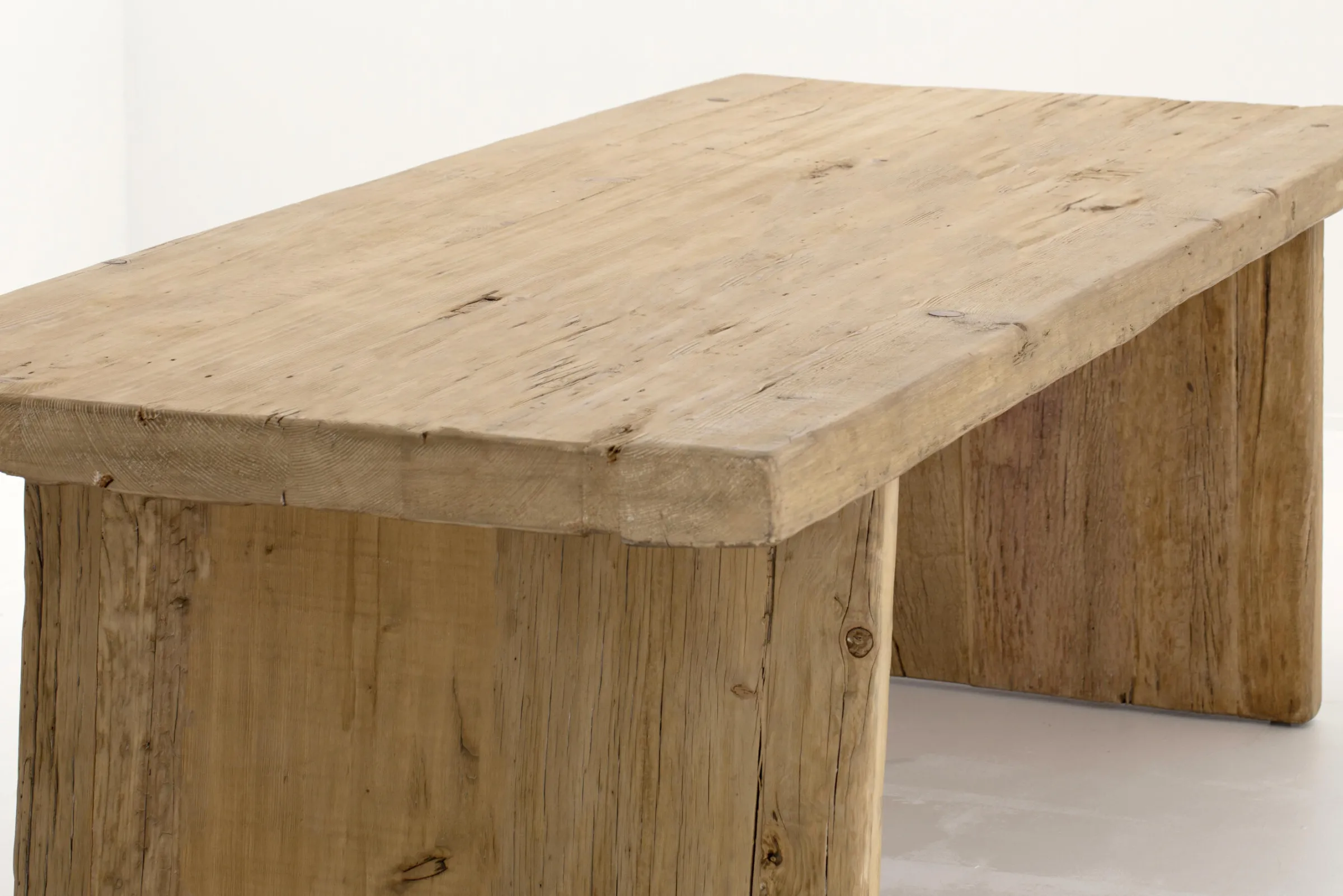 Flamant Saito, Eettafel, Oude Iep^ Eettafels