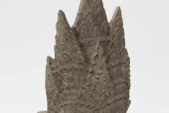 Flamant Saras, Hoofd^ Decoratie