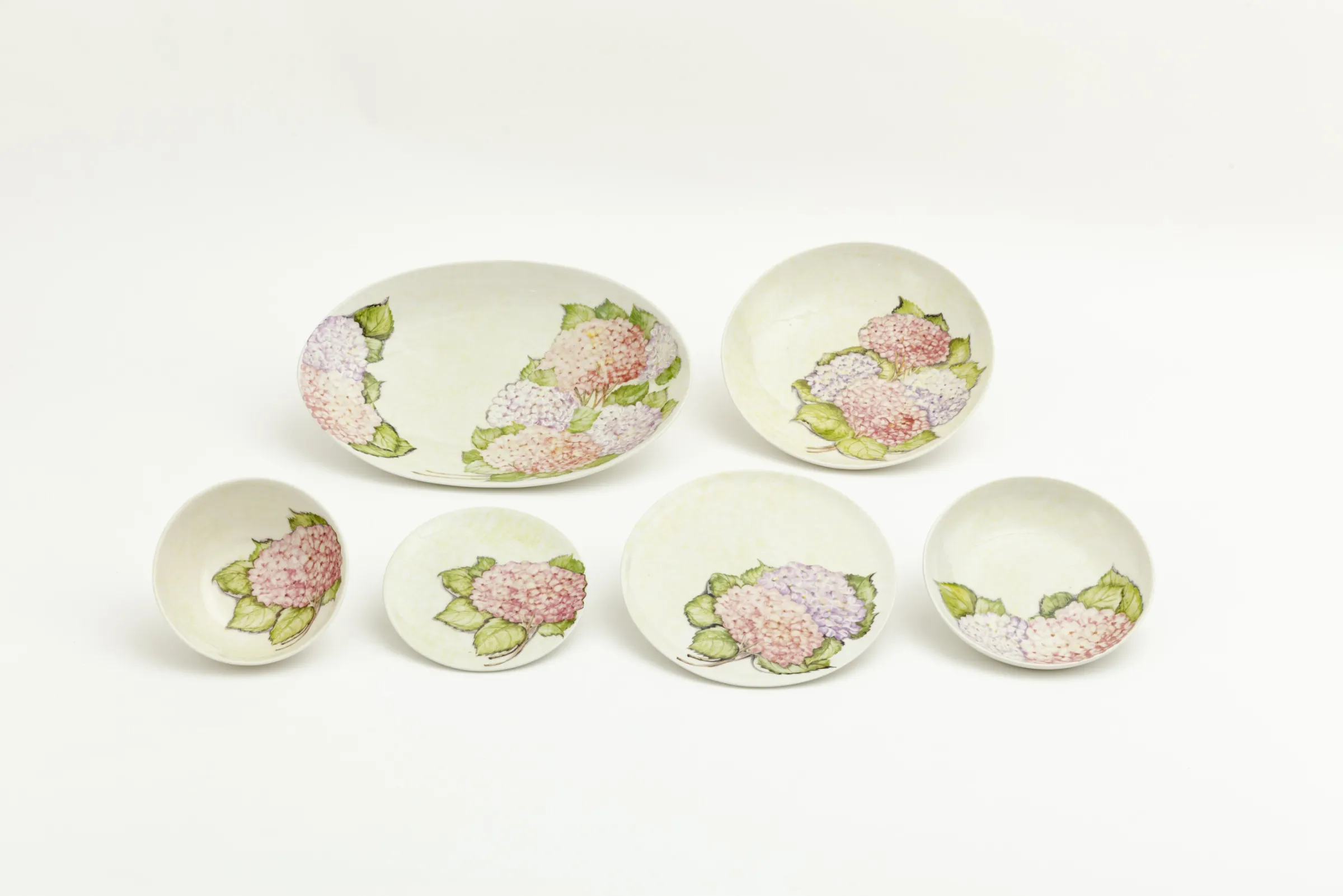 Flamant Villosa, Serveerschaal, Keramiek, Bloemen, Rond^ Borden, Borden En Kommen